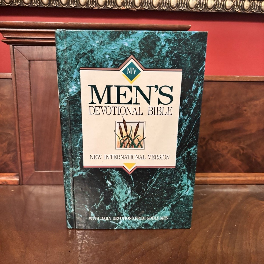 NIV Men's Devotional Bible Zondervan 1993 Hardcover Daily Devotions